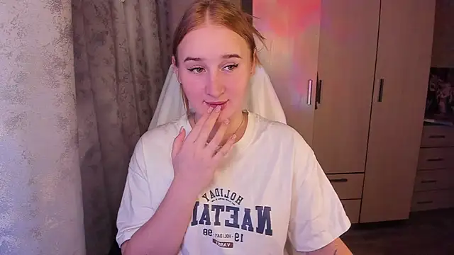 KeiraNight online show from 23, 2, 2025