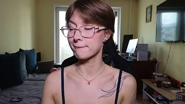 MalvinaBlum online show from 23, 4, 2026