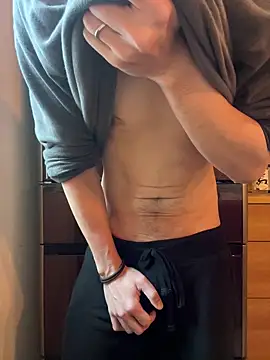 saku chan live online show from 9, 4, 2026