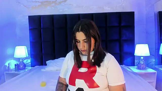 sabrinamilani online show from 6, 2, 2026