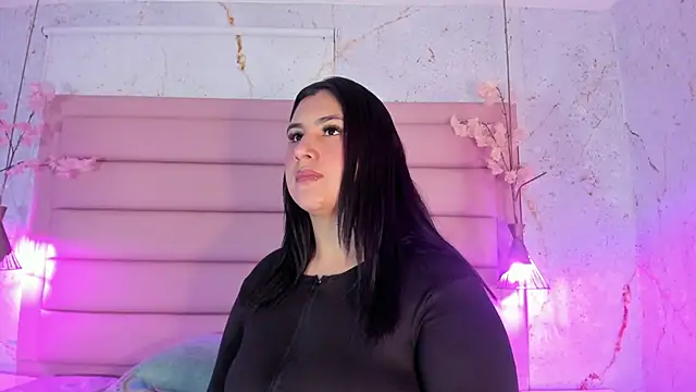 sabrinamilani online show from 5, 11, 2025