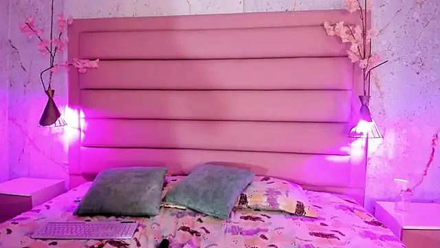 sabrinamilani online show from 10, 11, 2025