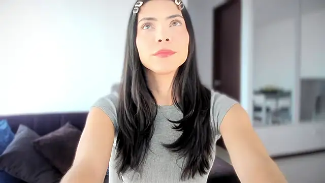 angelturned001 online show from 11, 9, 2025