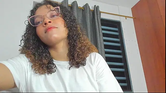 Ada gales  online show from 8, 11, 2025