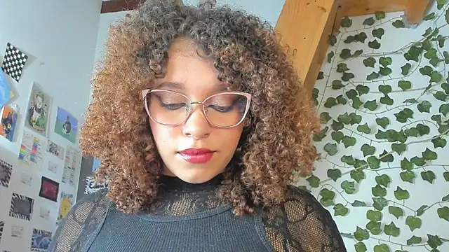 Ada gales  online show from 5, 12, 2024