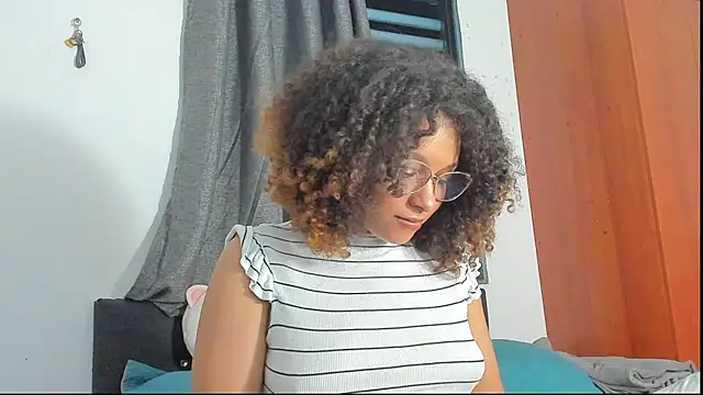 Ada gales  online show from 4, 11, 2025