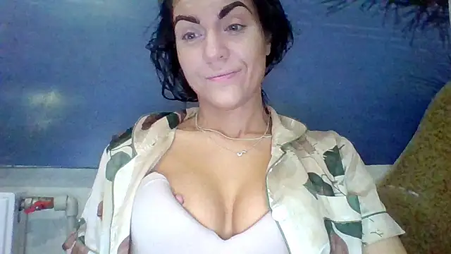 Snapshot of AliceTailor chatting on 9, 7, 2026 AliceTailor online show from 9, 7, 2026