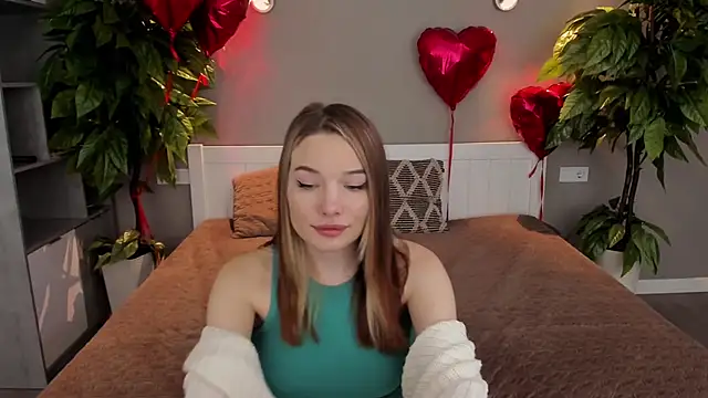 IceDanielles online show from 3, 3, 2025