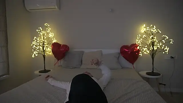 IceDanielles online show from 15, 3, 2025