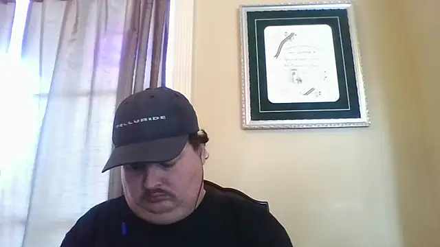 Snapshot of YelpedAverting chatting on 24, 10, 2025 YelpedAverting online show from 24, 10, 2025