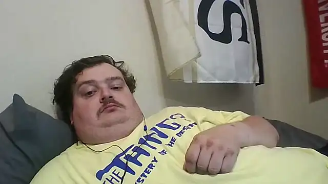 Snapshot of YelpedAverting chatting on 23, 10, 2025 YelpedAverting online show from 23, 10, 2025