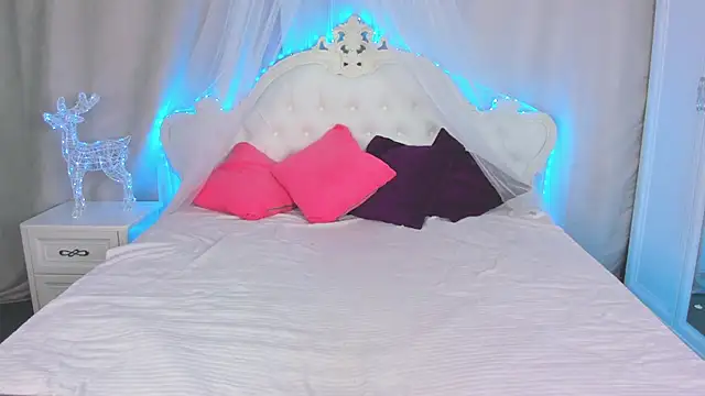 Snapshot of VitalinaBlue chatting on 12, 3, 2025 VitalinaBlue online show from 12, 3, 2025