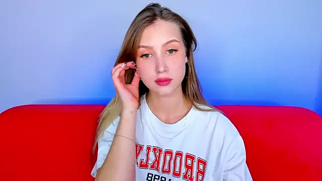 Snapshot of VitalinaBlue chatting on 17, 9, 2025 VitalinaBlue online show from 17, 9, 2025