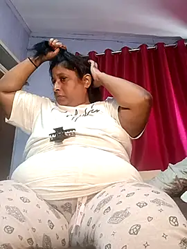 Snapshot of raniofsex02 chatting on 24, 2, 2026 raniofsex02 online show from 24, 2, 2026