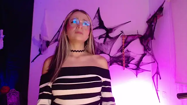 penny sweett  online show from 30, 10, 2025