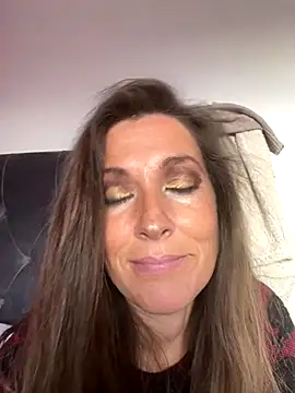 Lwhite1 online show from 23, 9, 2025