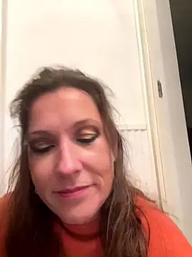 Lwhite1 online show from 4, 11, 2025