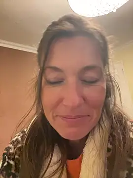 Lwhite1 online show from 15, 2, 2026