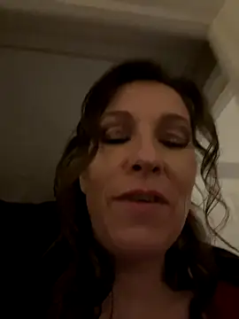 Lwhite1 online show from 28, 11, 2025