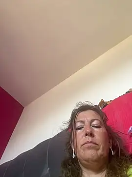Snapshot of Lwhite1 chatting on 12, 7, 2026 Lwhite1 online show from 12, 7, 2026