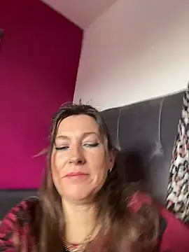 Lwhite1 online show from 19, 4, 2026