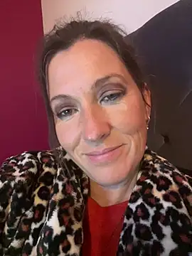 Lwhite1 online show from 12, 2, 2026