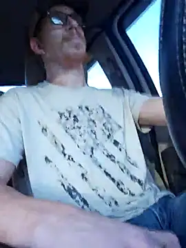 Snapshot of REDHAMMER_ chatting on 5, 11, 2025 REDHAMMER online show from 5, 11, 2025