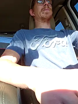 Snapshot of REDHAMMER_ chatting on 6, 11, 2025 REDHAMMER online show from 6, 11, 2025