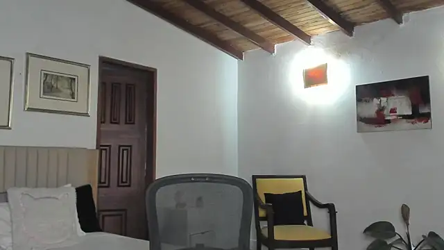 AnaHenao online show from 7, 2, 2026