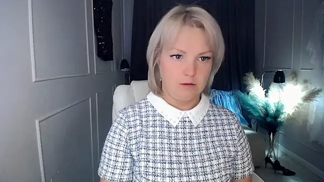 Snapshot of Juarnea chatting on 25, 9, 2025 Juarnea online show from 25, 9, 2025