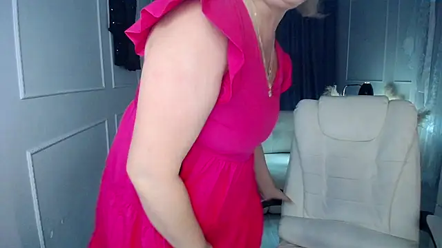 Snapshot of Juarnea chatting on 27, 10, 2025 Juarnea online show from 27, 10, 2025