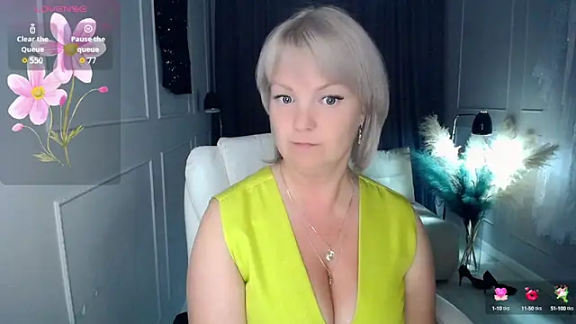 Snapshot of Juarnea chatting on 19, 9, 2025 Juarnea online show from 19, 9, 2025