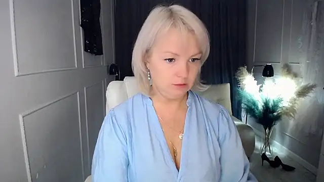 Snapshot of Juarnea chatting on 26, 10, 2025 Juarnea online show from 26, 10, 2025