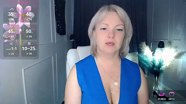 Snapshot of Juarnea chatting on 22, 9, 2025 Juarnea online show from 22, 9, 2025