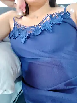 merlinaadams  online show from 8, 9, 2025