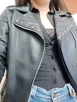 merlinaadams  online show from 30, 9, 2025