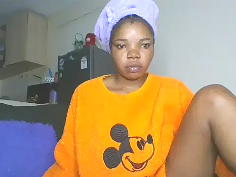 Snapshot of sweet_bigclit chatting on 4, 3, 2026 sweet bigclit online show from 4, 3, 2026