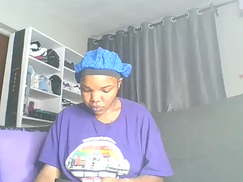 Snapshot of sweet_bigclit chatting on 9, 10, 2025 sweet bigclit online show from 9, 10, 2025