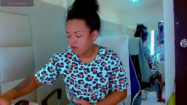 KayleighDreams  online show from 13, 3, 2025