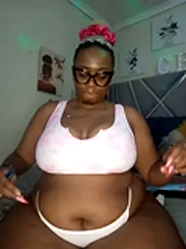 CocoBootyyy online show from 4, 12, 2025