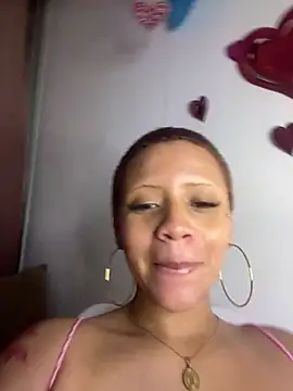 Charlotee  online show from 16, 2, 2025