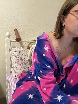 BeatriceTender online show from 17, 9, 2025