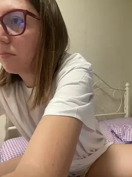 BeatriceTender online show from 8, 11, 2025