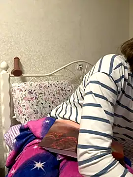 BeatriceTender online show from 10, 9, 2025