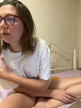 BeatriceTender online show from 7, 11, 2025