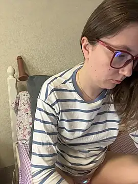 BeatriceTender online show from 6, 4, 2026