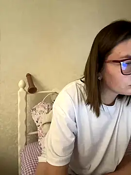 BeatriceTender online show from 13, 11, 2025