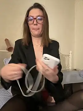 BeatriceTender online show from 28, 11, 2025