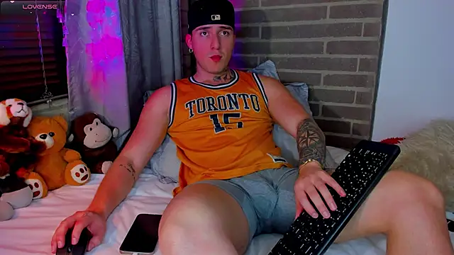 liam oficial02 online show from 18, 2, 2026