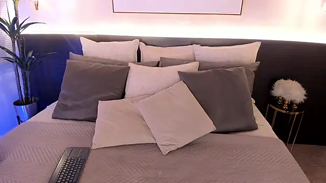Snapshot of AgattaDuque chatting on 17, 6, 2026 AgattaDuque online show from 17, 6, 2026